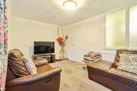 3 bedroom terraced house for sale, Holtdale Place, Leeds, LS16