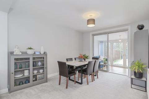 3 bedroom semi-detached house for sale, Glenfield Road, Leicester, LE3