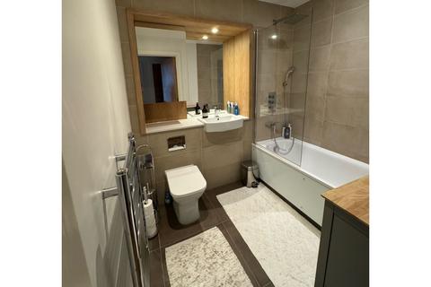1 bedroom flat for sale, 2 Winchester Square, Surrey Quays, SE8