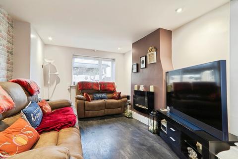3 bedroom terraced house for sale, Langley Place, Leeds, LS13