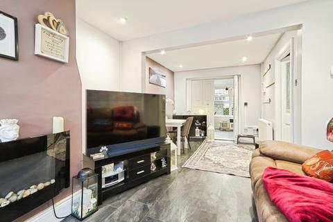 3 bedroom terraced house for sale, Langley Place, Leeds, LS13