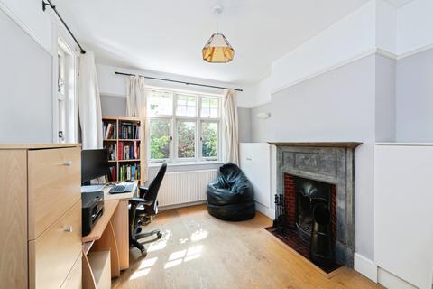 undefined, Nutfield Road, Redhill, RH1