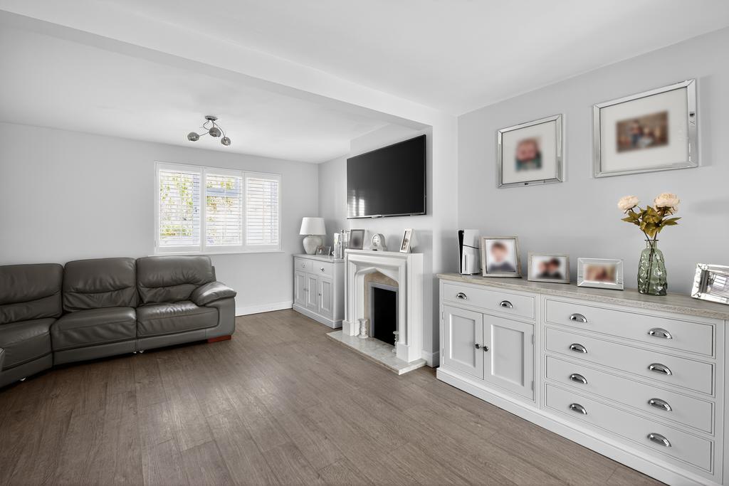 House in Horley - View 4