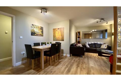 2 bedroom flat for sale, 106 Chandler Way, London, SE15