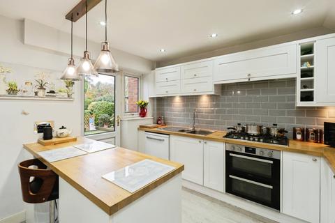 undefined, Kinross Close, Warrington, WA2