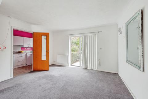 undefined, Victoria Road, Horley, RH6