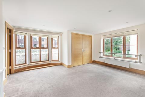 2 bedroom apartment for sale, Hoskins Road, Oxted, RH8