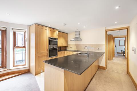 2 bedroom apartment for sale, Hoskins Road, Oxted, RH8