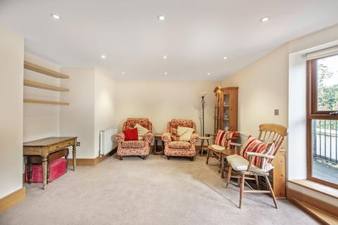2 bedroom apartment for sale, Hoskins Road, Oxted, RH8