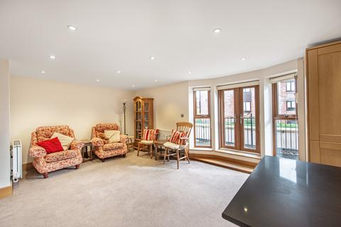 2 bedroom apartment for sale, Hoskins Road, Oxted, RH8