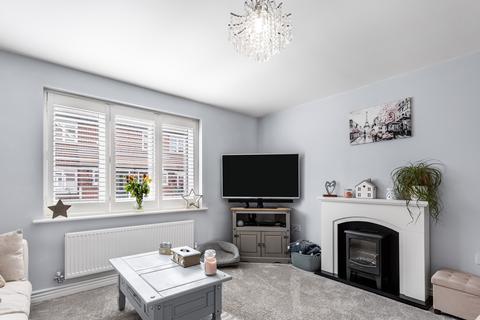 3 bedroom detached house for sale, Rhodes Way, Billingshurst, RH14