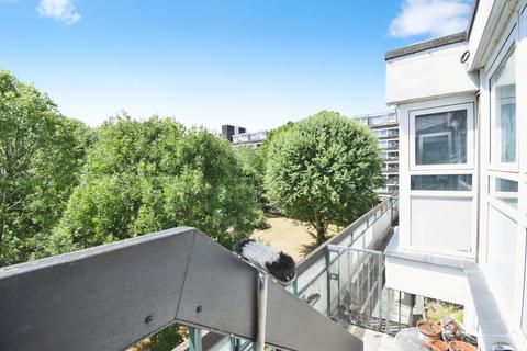 Glenfinlas Way, London, SE5