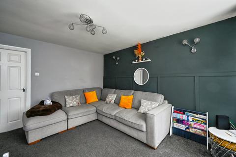 3 bedroom semi-detached house for sale, Derwent Drive, Nottingham, NG17
