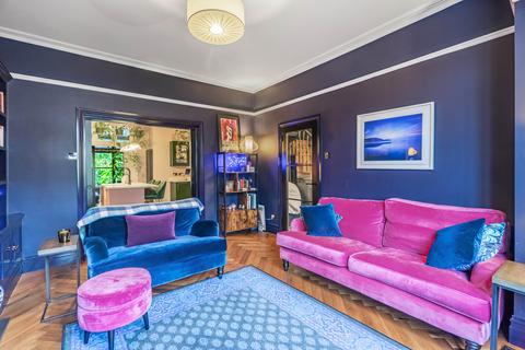 4 bedroom end of terrace house for sale, Casewick Road, London, SE27