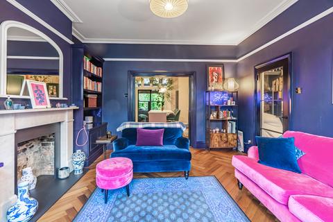 4 bedroom end of terrace house for sale, Casewick Road, London, SE27