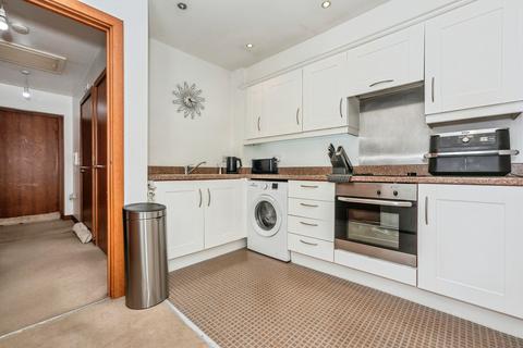 2 bedroom apartment for sale, Kendal, Purfleet-on-Thames, RM19