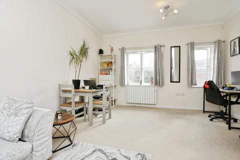 2 bedroom flat for sale, Breydon Way, Ipswich, IP3