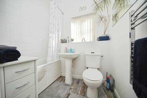 2 bedroom flat for sale, Breydon Way, Ipswich, IP3