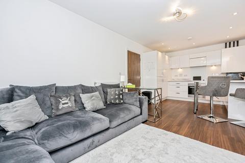 undefined, Dovestone Close, Grays, RM20