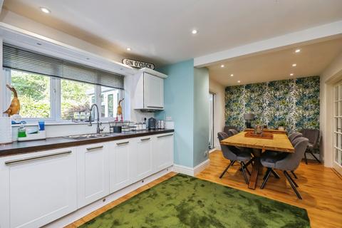 undefined, Leaf Close, Nottingham, NG15