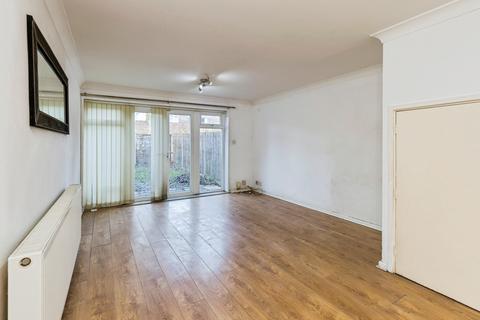 2 bedroom terraced house for sale, Redwood Close, Crawley, RH10