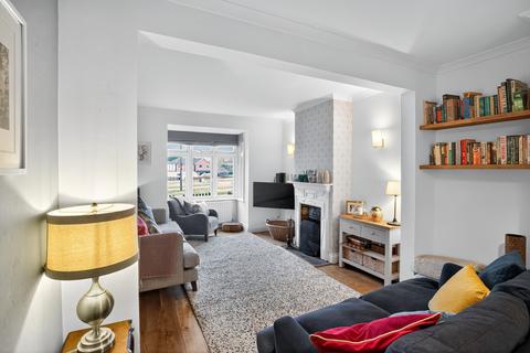 4 bedroom end of terrace house for sale, Hurst Green Road, Oxted, RH8