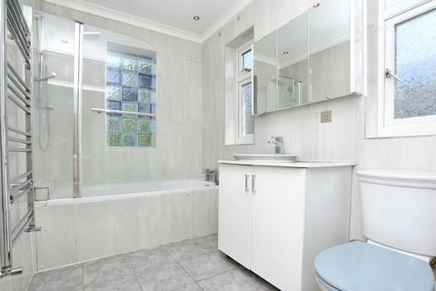 undefined, Wincrofts Drive, London, SE9