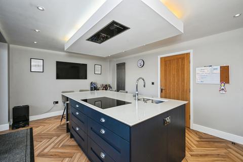 5 bedroom link detached house for sale, Honeysuckle Avenue, Warrington, WA5