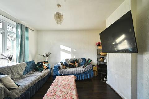 undefined, Kingsbridge Close, Romford, RM3