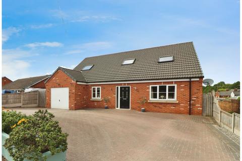 4 bedroom detached house for sale, Berry Street, Chesterfield, S42
