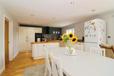 4 bedroom detached house for sale, Berry Street, Chesterfield, S42