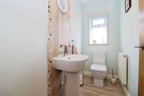 4 bedroom detached house for sale, Berry Street, Chesterfield, S42