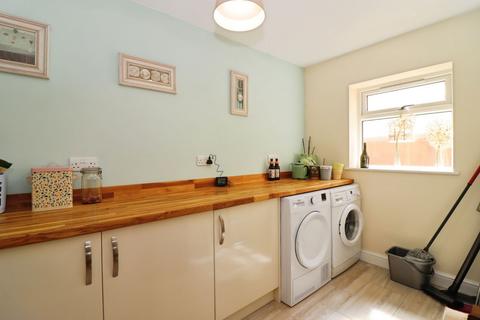 4 bedroom detached house for sale, Berry Street, Chesterfield, S42