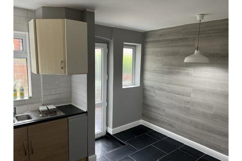 undefined, Laurie Close, Nottingham, NG7