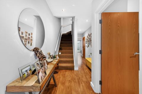 5 bedroom end of terrace house for sale, Bournebrook Grove, Romford, RM7