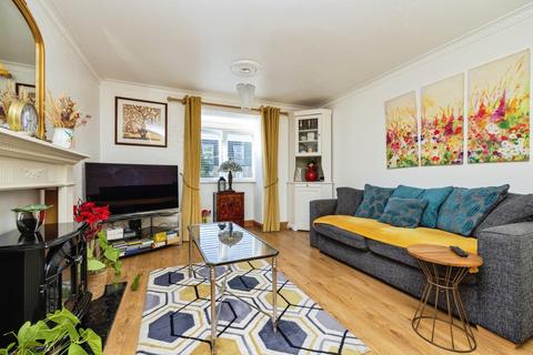 undefined, Walton Close, London, SW8