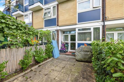 2 bedroom flat for sale, Sumner Road, London, SE15