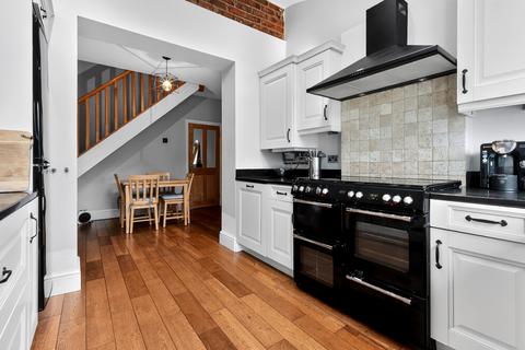 2 bedroom terraced house for sale, Sunnybank Drive, Wilmslow, SK9