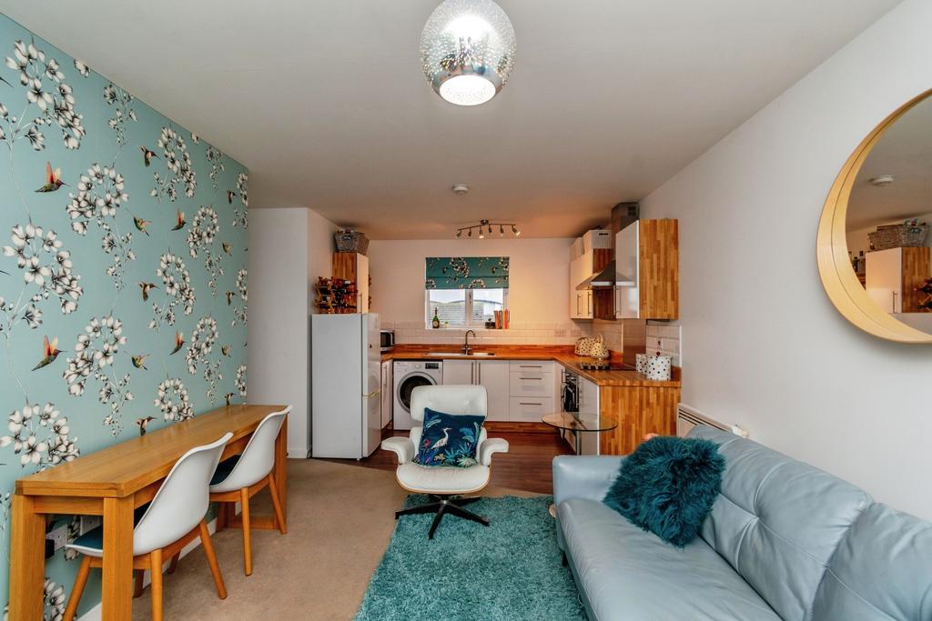 Lounge / Kitchen