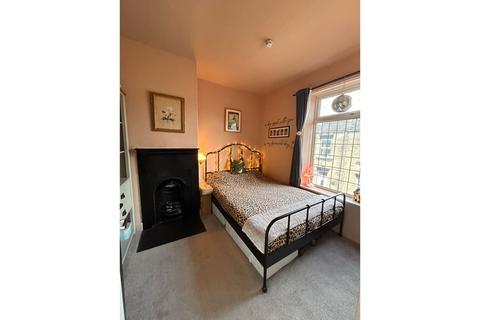 1 bedroom terraced house for sale, Spring Street, Liversedge, WF15