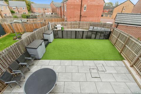 3 bedroom semi-detached house for sale, Taylor Road, Castleford, WF10