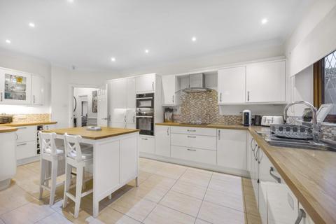 4 bedroom detached house for sale, Enid Close, St. Albans, AL2