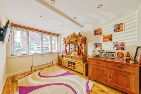 undefined, Lavender Close, Hatfield, AL10