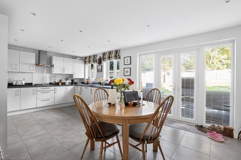4 bedroom detached house for sale, Trafalgar Rise, Clanfield, Waterlooville, PO8