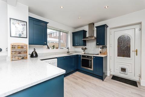 3 bedroom semi-detached house for sale, Stonegate Drive, Pontefract, WF8