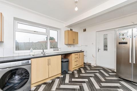 3 bedroom semi-detached house for sale, Tombridge Crescent, Pontefract, WF9