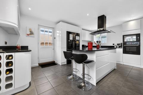 3 bedroom end of terrace house for sale, Park Field, St. Albans, AL3
