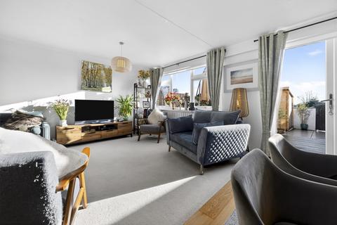 3 bedroom terraced house for sale, Windmill Avenue, St. Albans, AL4