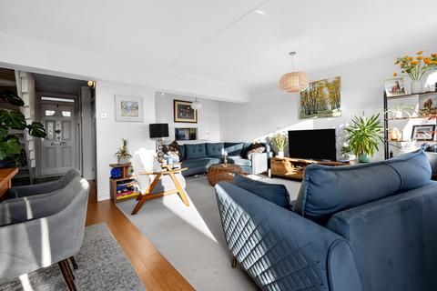 3 bedroom terraced house for sale, Windmill Avenue, St. Albans, AL4