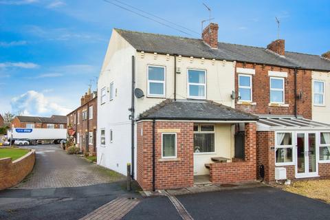 3 bedroom end of terrace house for sale, Church Road, Altofts, WF6